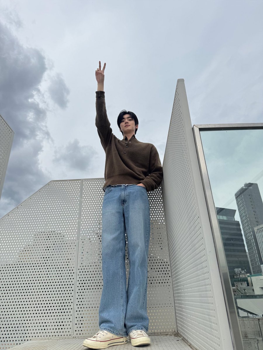 yuufohj's tweet photo. 185 남자 기럭지 ���쳣다 https://t.co/nPyepNLUFQ