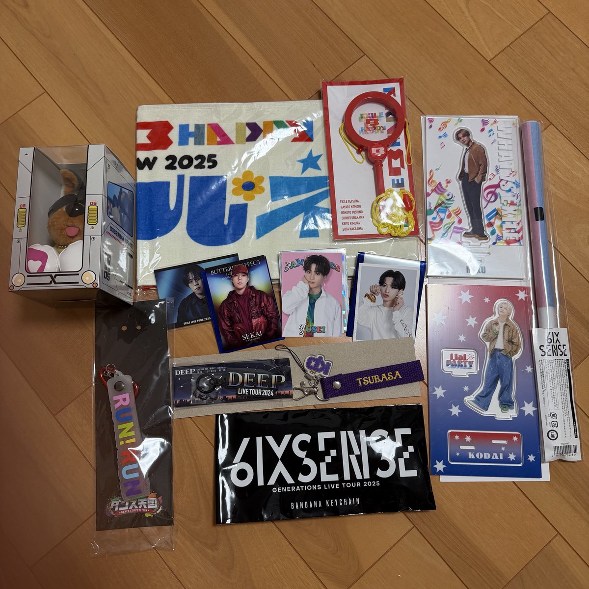 _i2_y6's tweet photo. LDH DAY HAPPY BAG 福袋

譲 ➪ 画像のもの（詳細はリプにてお尋ねください）

求 ➪ THE RAMPAGE MA55IVE （EXILE）
（個人は山本彰吾、神谷健太）
グループ関係なくても物によっては◎

画像付きでリプお願いします☻︎ https://t.co/R2G1LNW9f2
