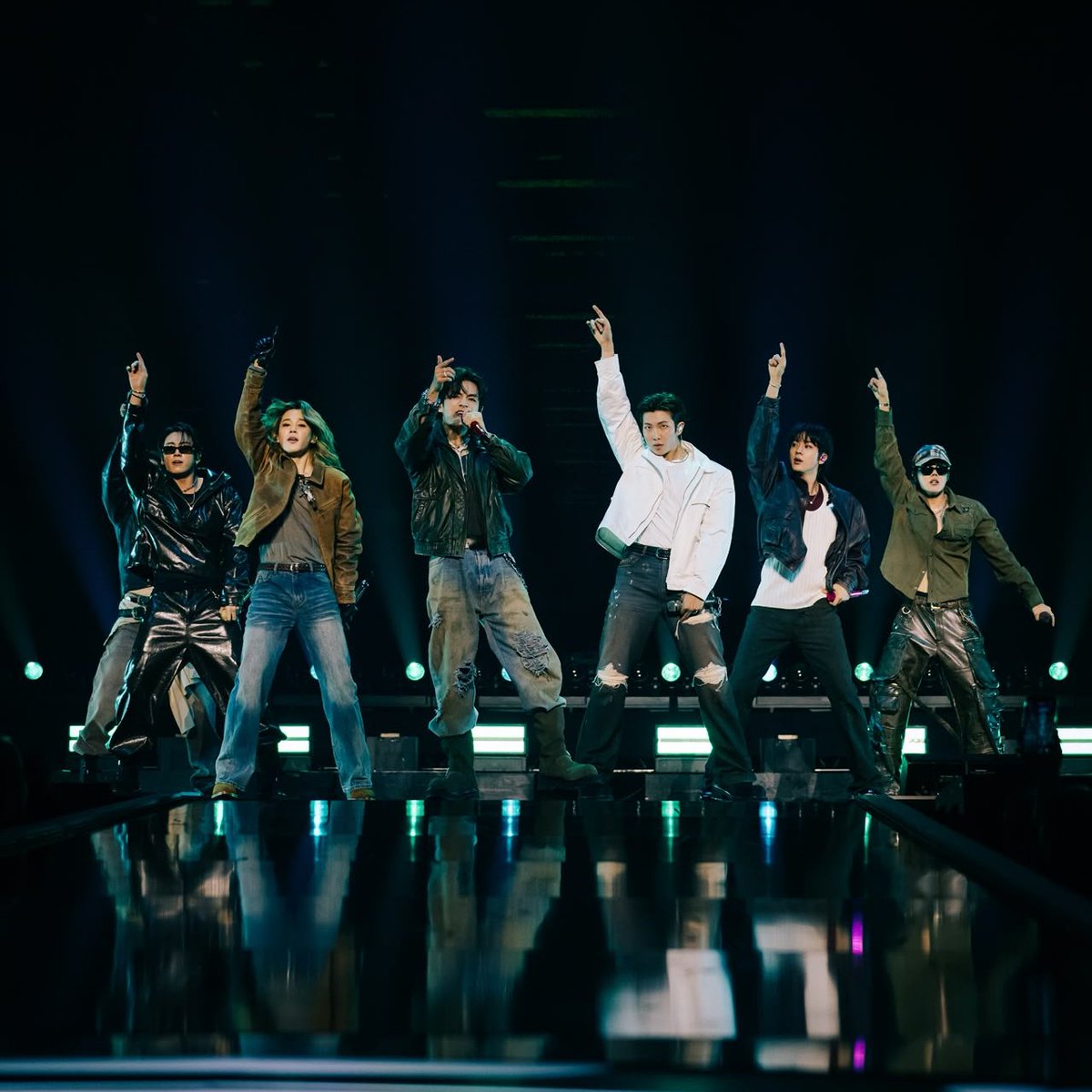 TheePopCore's tweet photo. BTS’ “FYA” has surpassed 300 MILLION streams on Spotify.

— It becomes their 60th song to reach the milestone, the MOST for any Group and Asian Act in Spotify history. https://t.co/kCbPa10k8G