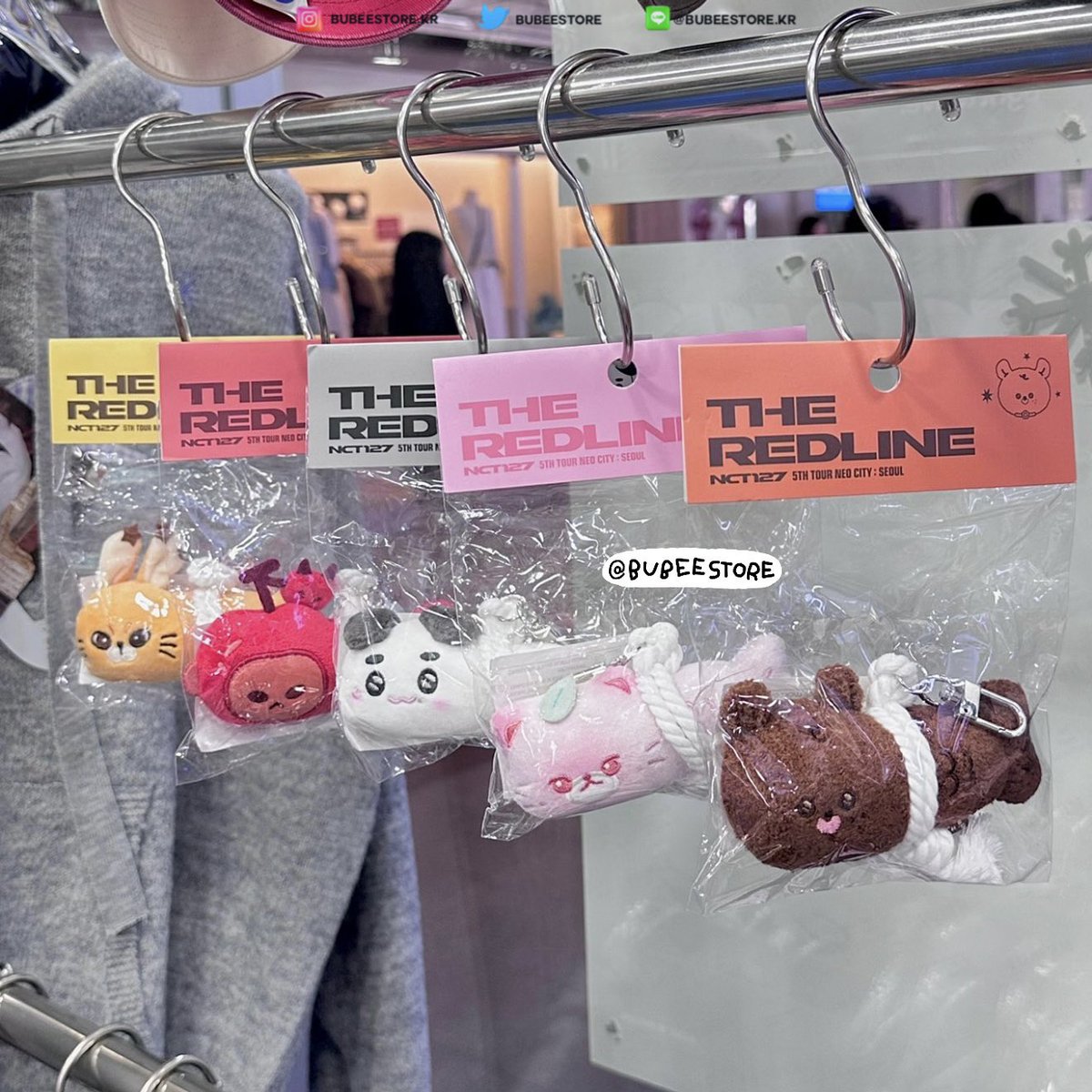 bubeestore's tweet photo. NCT 127 - 2026 CONCERT ❤️💚
[NEO CITY SEOUL : THE REDLINE] MD

พร้อมส่ง สินค้าวางหน้าร้านแล้วค่า 🫧
📍BTS สยาม

Marker Charm 490.-
Flocky Keyring 570.-
Good Luck Doll ปลา 590.-
Fanlight Charm ดึ๋ง 590.-
ปลอกแท่งไฟ 750.-

☑️ Spaylater 
🛒 https://t.co/Gw0DqPGLVd

#ตลาดนัดnct https://t.co/Sc9ZSEiqAX