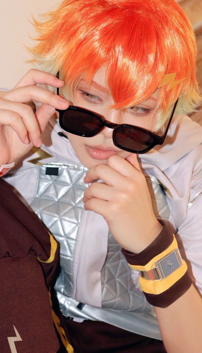 hikage129's tweet photo. ⚠cos　🌈🕒️　🌩️🦒

Hmm... https://t.co/L4WUcw6diR