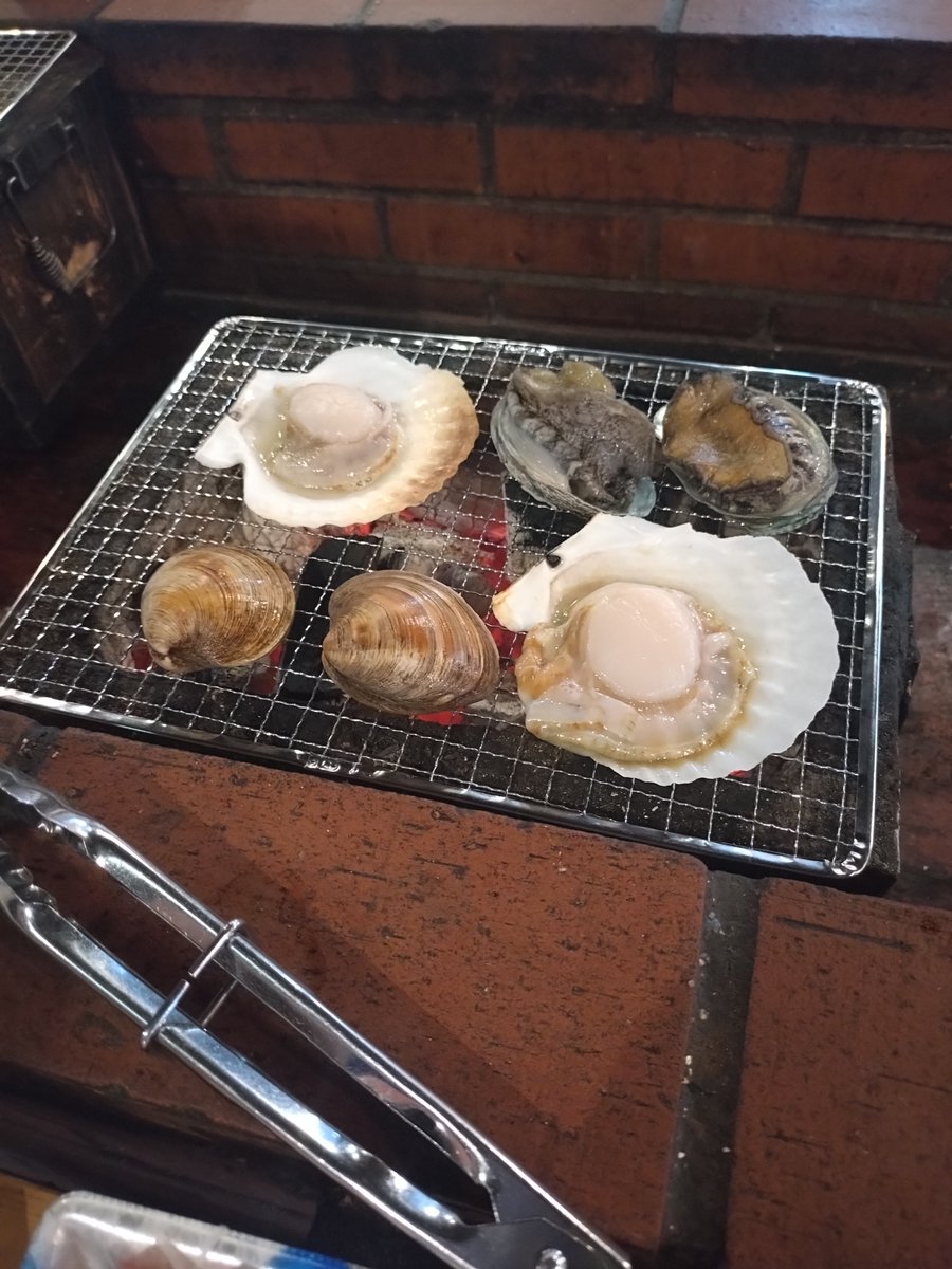uNLE1EYkScSCnlR's tweet photo. 青森、日帰りドライブ🚗
八食センター、美味かったな〜 https://t.co/wdSW2TtbfD