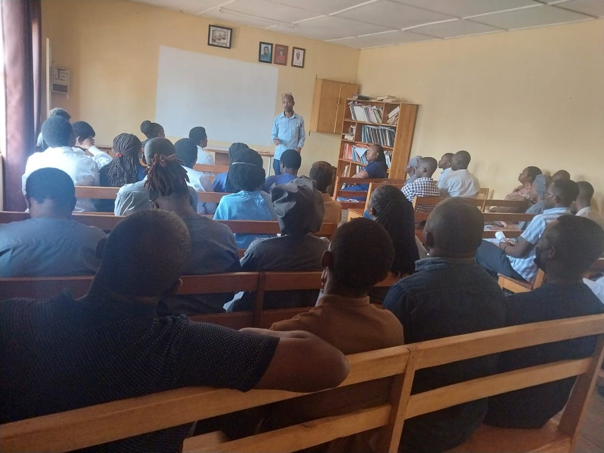 RNMU1's tweet photo. This week, through its Kayonza District Committee, RNMU started an awareness campaign on climate change and environmental protection in all health facilities in Kayonza District. @gitembas2020 @norsksykepleier https://t.co/rPcYFjm3rT