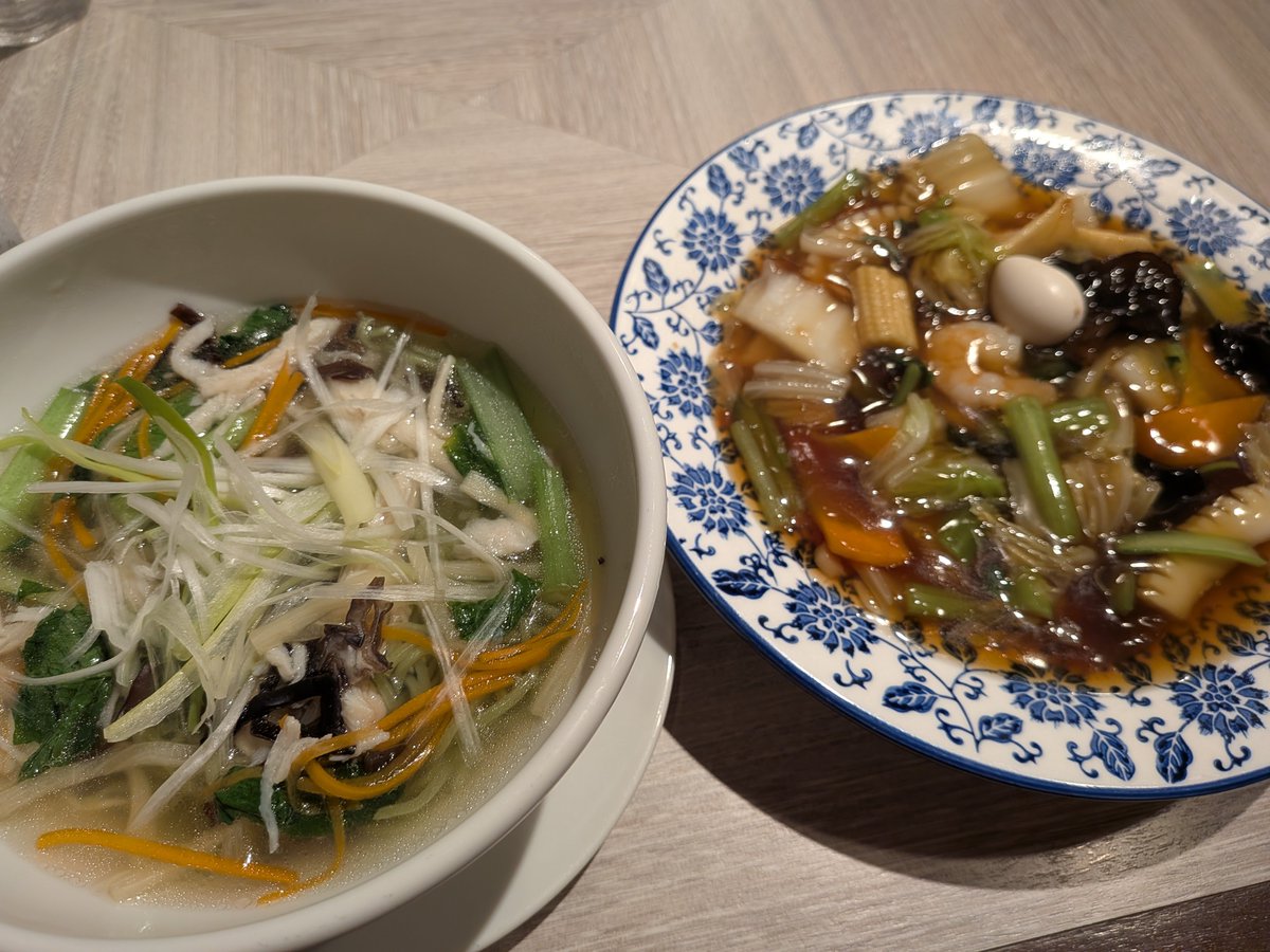 h1031977's tweet photo. 午後は買い物を楽しみました✨

ランチはパスタ🍝
夕食は中華🦐
あれ？今日はご飯食べてない(๑¯∇¯๑)ﾊﾊﾊ

夜食に焼き団子とチョコ大福買って、さぁ、なると🐶が待っているから帰ろう🚗 ³₃ https://t.co/1Pd7eBBTfp