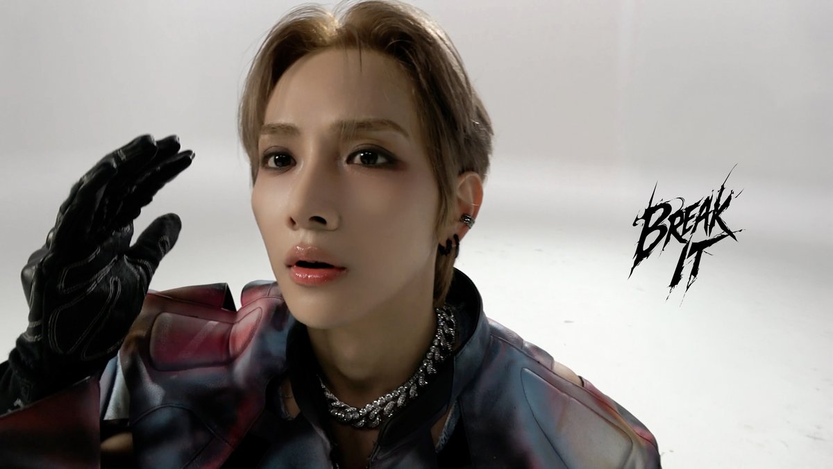 JUNIL_official's tweet photo. 힘을 숨긴 준일 | PARK JUNIL(박준일) 'BREAK IT' MV Behind the Scenes

https://t.co/orabzX3LMM

#PARKJUNIL #박준일 
#BREAK_IT
#PARKJUNIL_BREAK_IT https://t.co/RmfmfI2gTn