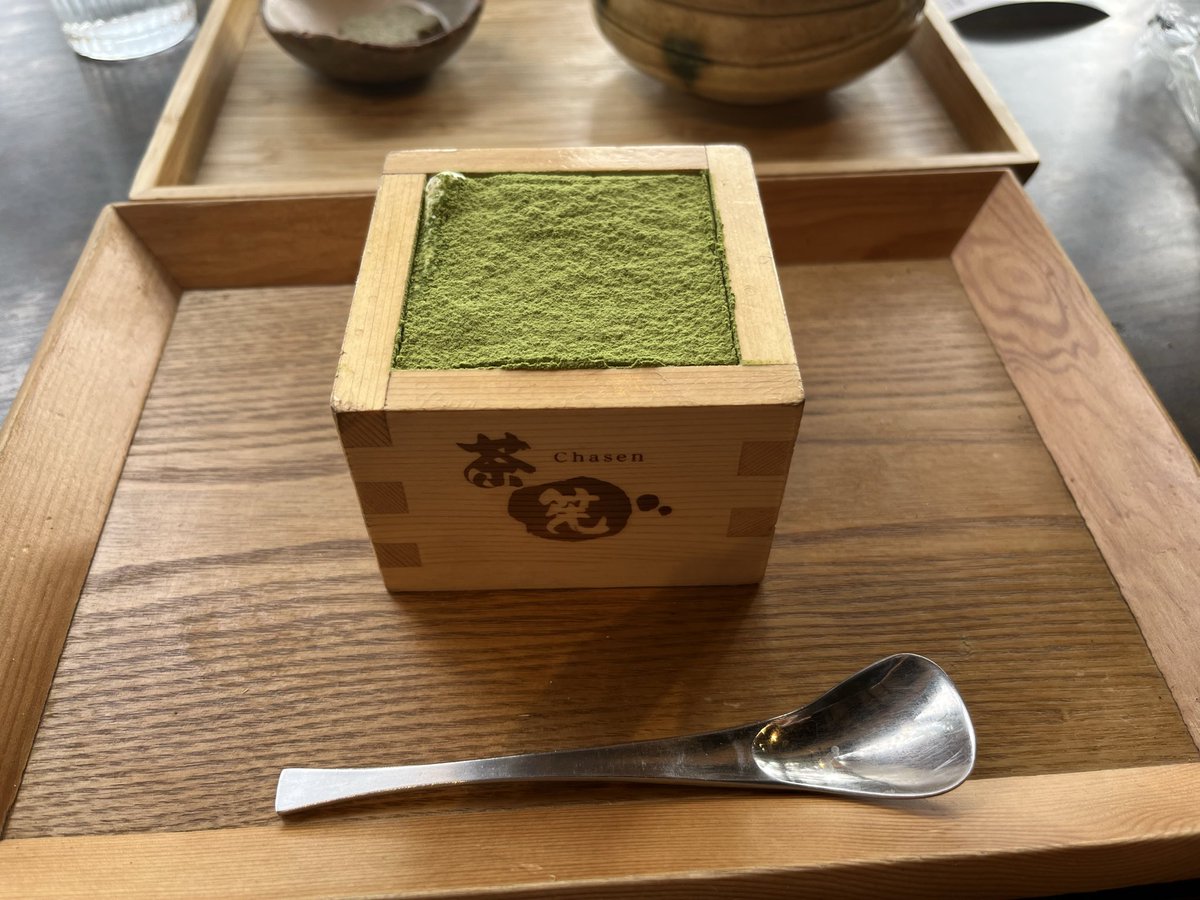rinnosukeapple's tweet photo. シルバーウィークは変わったことをしようと思い、珍しく気分転換に一人京都に行ってみました
安く済むしふらっと行くには丁度よい🙆‍♂
そして神社お寺にほとんど行かず食べ歩きばかり

おでこ広いし髪の毛ボサボサすぎ https://t.co/gGmHA61ReV