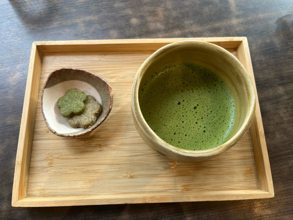 rinnosukeapple's tweet photo. シルバーウィークは変わったことをしようと思い、珍しく気分転換に一人京都に行ってみました
安く済むしふらっと行くには丁度よい🙆‍♂
そして神社お寺にほとんど行かず食べ歩きばかり

おでこ広いし髪の毛ボサボサすぎ https://t.co/gGmHA61ReV
