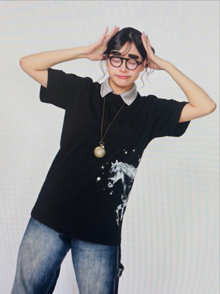 Hillaryours_ID's tweet photo. [230926] Lily Instagram Feed Update

A heart guided by time https://t.co/QeP6np34dQ