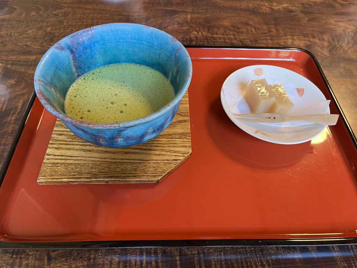Re_jastnk's tweet photo. @natsuiromatsuri 抹茶と甘いお菓子をどうぞ…�� https://t.co/KpH7NlkqwJ