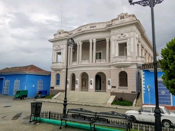 EcieComUEBSsp89's tweet photo. Desde #SanctiSpíritusEnMarcha donde #CubaEsAmor https://t.co/nUOOeiUP8H