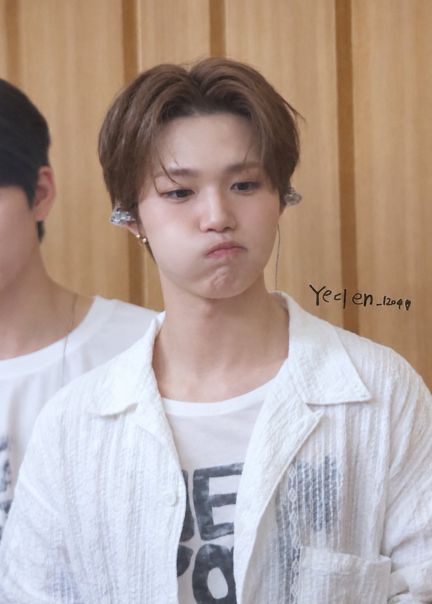 icarussea's tweet photo. Oh to poke doyoung’s puffy cheeks, he is too cute to handle https://t.co/L49bblwMJa
