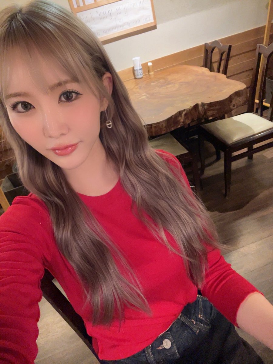 MEGUMI______6's tweet photo. [2026.10 ꜱᴄʜᴇᴅᴜʟᴇ]🍊PR

10月もよろしくお願いします🫶🏻
夏バテから復活して食欲爆発しそう～🎃

いつも遊びに行かせていただくところばかりで嬉しい～🤭✨

秋なので数年振りにボブからロングへ
カラーはグレージュ
どうかなー？実はとっても恥ずかしいです。
違和感ありすぎてすぐ外しそうです🙃あは

いいねRP応援もぜひお願いします😉🙏🏻