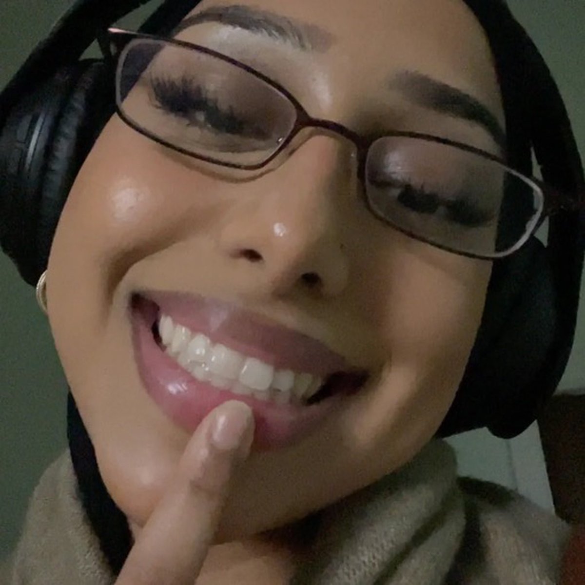 TopGooner_101's tweet photo. Exposing bitchy cucks slutty cousin https://t.co/n7EuZ6CRZN