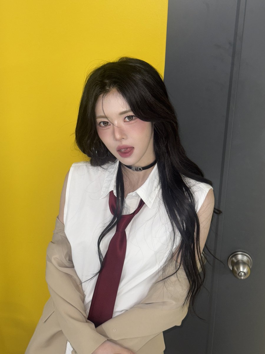 triplescosmos's tweet photo. TMA에 등장한 서다현 왕자님👑

#tripleS #트리플에스
#DaHyun #다현 https://t.co/5oMIK0I9dh