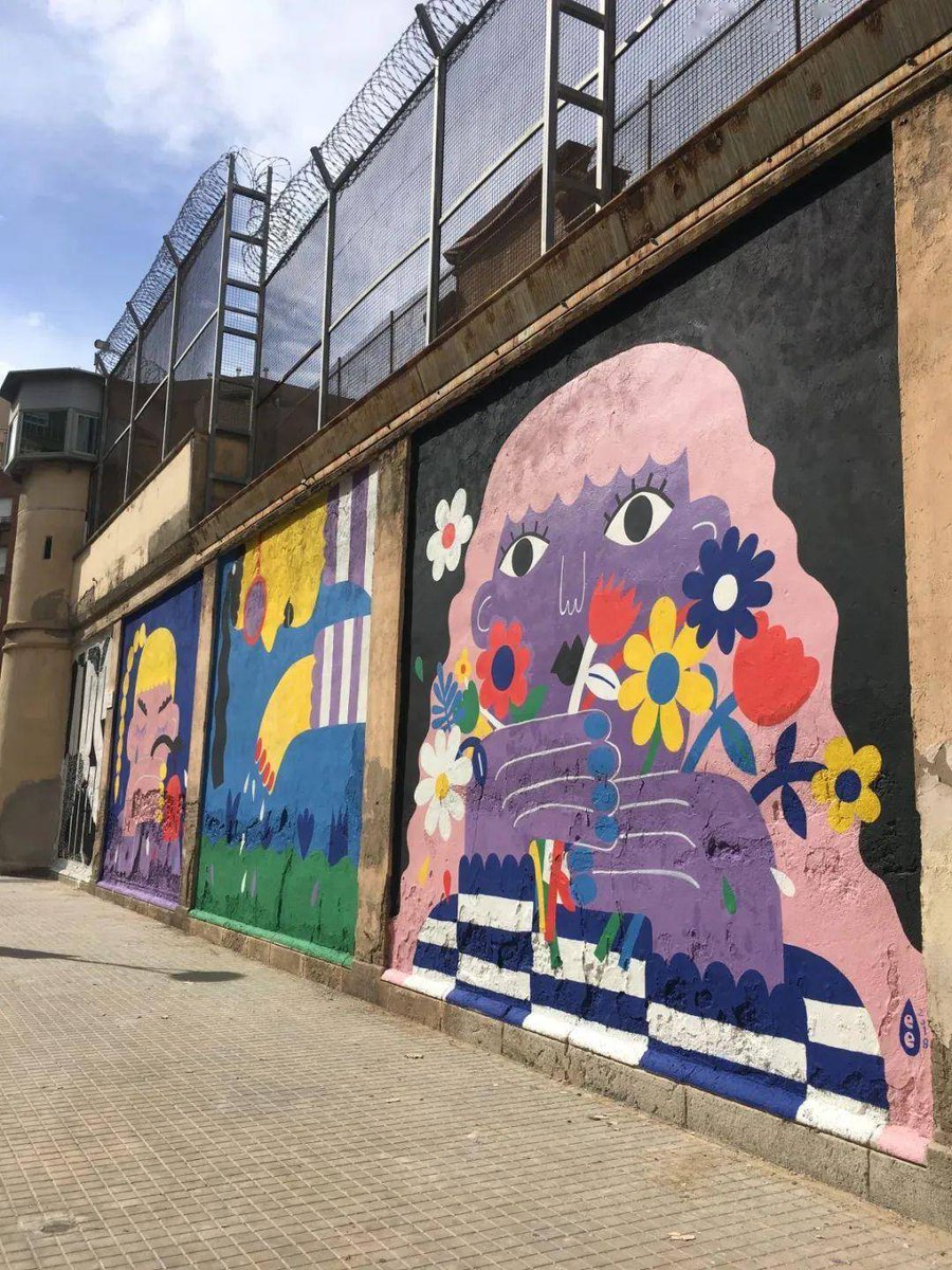 ElsieEsteb9wjd's tweet photo. Una noche de arte improvisado en el centro de la ciudad: colores vibrantes, risas y mucho creatividad. Ven a sentir el arte!， https://t.co/3ubXsndmLi