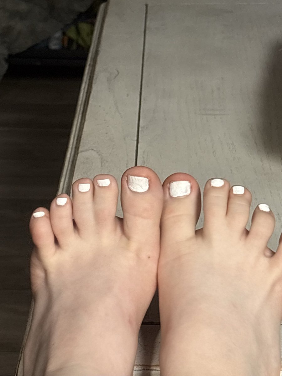 AmazingFeet44's tweet photo. Selling feet pics! Dm me! https://t.co/9ZUcVY1kWB