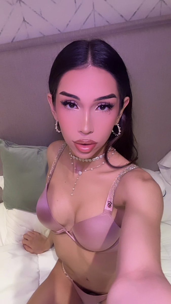 ShoshanaHamx53's tweet photo. #ladyboy_saudi
#ladyboy_both_in_Riyadh
#ladyboy_riyadh https://t.co/NlxYU5XEqc