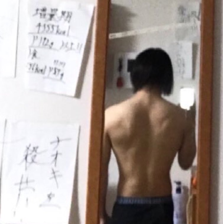 oni_souutu's tweet photo. 普通に激シコ男の娘やらせてもろてたのに、テストステロンが低すぎたせいか
躁鬱病、発症
↓
コンボで統合失調症、発症
で世間から加害される幻覚妄想が止まらなくなり、全員ぶちのめすために体重20㎏増量したことある。 https://t.co/99XkQ0f5Gb