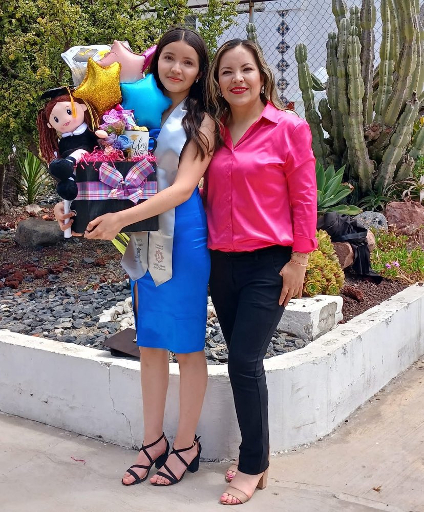AreliaEscobedo's tweet photo. Nos vemos bien ??😇 https://t.co/vKWT3FoASY