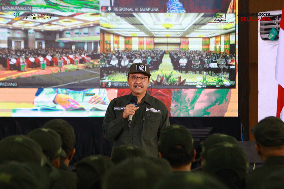 srma14kbb's tweet photo. Beberapa potret kunjungan Bapak Menteri Sosial RI @gusipul_id dalam kegiatan pembukaan pelatihan pengasuhan bagi Wali Asuh Sekolah Rakyat dan pelatihan keasramaan bagi wali asrama di BBPPKS Bandung. https://t.co/H1ozKf0LiI