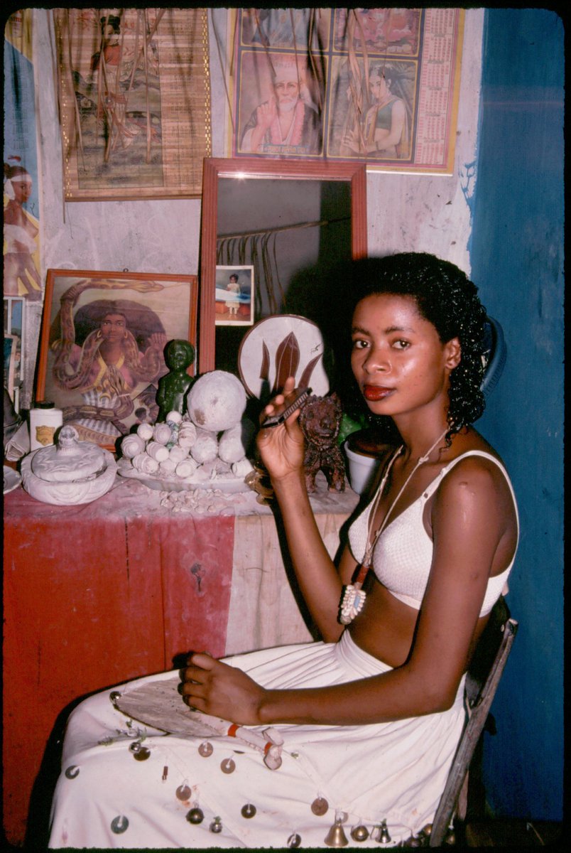 Edocentric_'s tweet photo. Ohen patience Obazelu 
An Olokun, Mami-wata priestess believed to be a "mermaid" herself by locals,c.1991. 
🕊, She passed,c.1998. https://t.co/ZRjqPfFgUG
