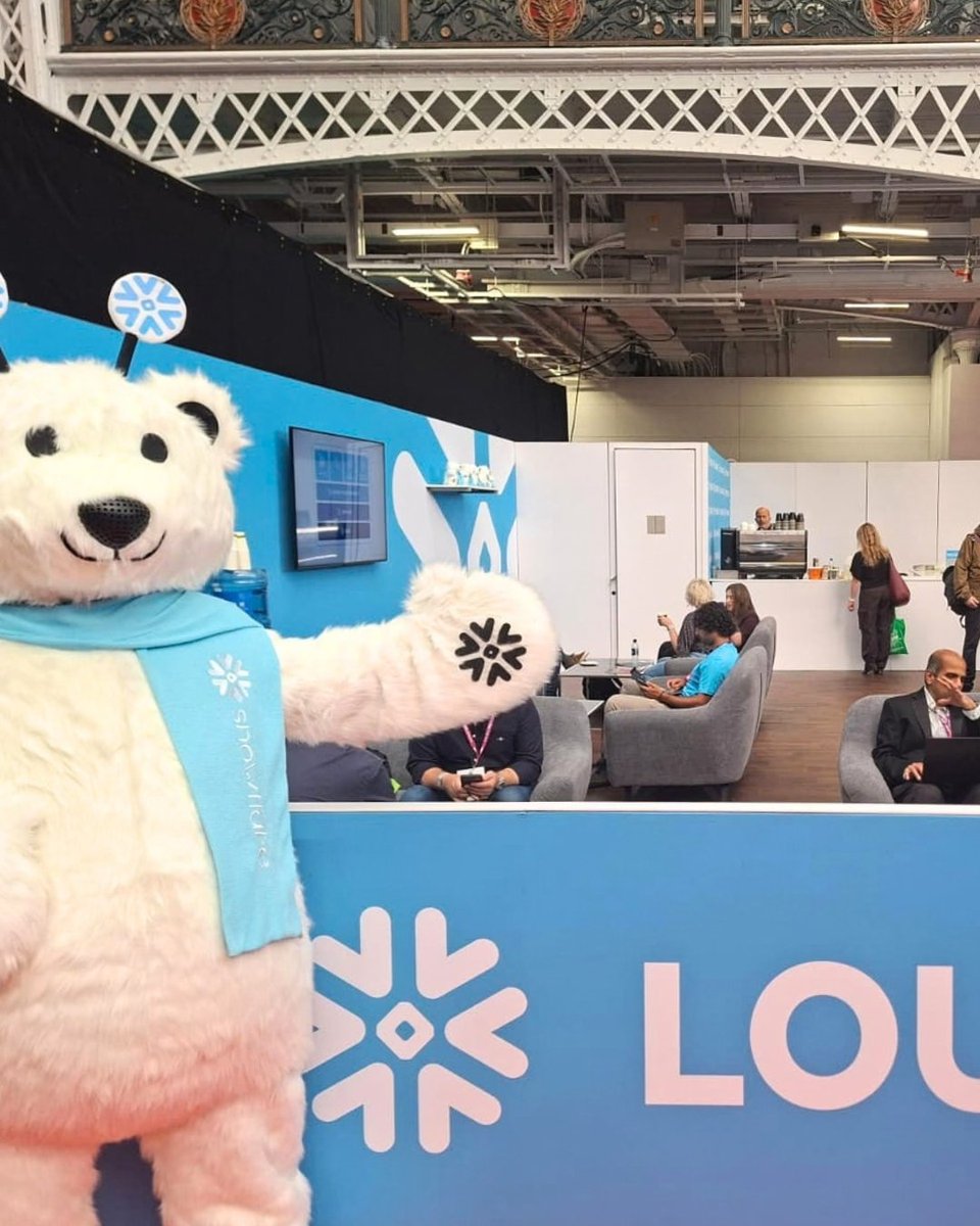 BigData_LDN's tweet photo. Explore our VIP Programme at #BigDataLDN 2026, sponsored by @Snowflake 

🔺 Access the Snowflake VIP Theatre 
🔺 The VIP Lounge 

If you're a VIP, don't miss out on these benefits so you can get maximum value from the event.

#DataLeaders #TechLeadership #DataChallenges #AIFuture https://t.co/YJYNrqQ37v