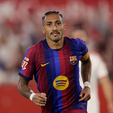 thebarcafocus's tweet photo. 🔵🔴 BARÇA | Raphinha compte désormais 89 buts avec le FC Barcelone et se rapproche de Ronaldinho (94).

Il ne lui manque plus que 5 buts pour égaler la légende brésilienne, quatrième meilleur buteur brésilien de l’histoire du Barça. 🔥💙❤️ https://t.co/NP1XME6bKo