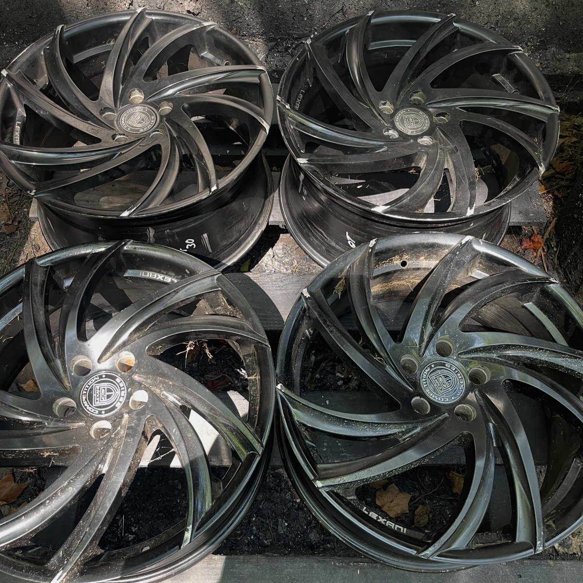 DavisBoken's tweet photo. 20-inch Lexani wheels in gloss black powder coat—OEM black. https://t.co/MH36PSzyy4
