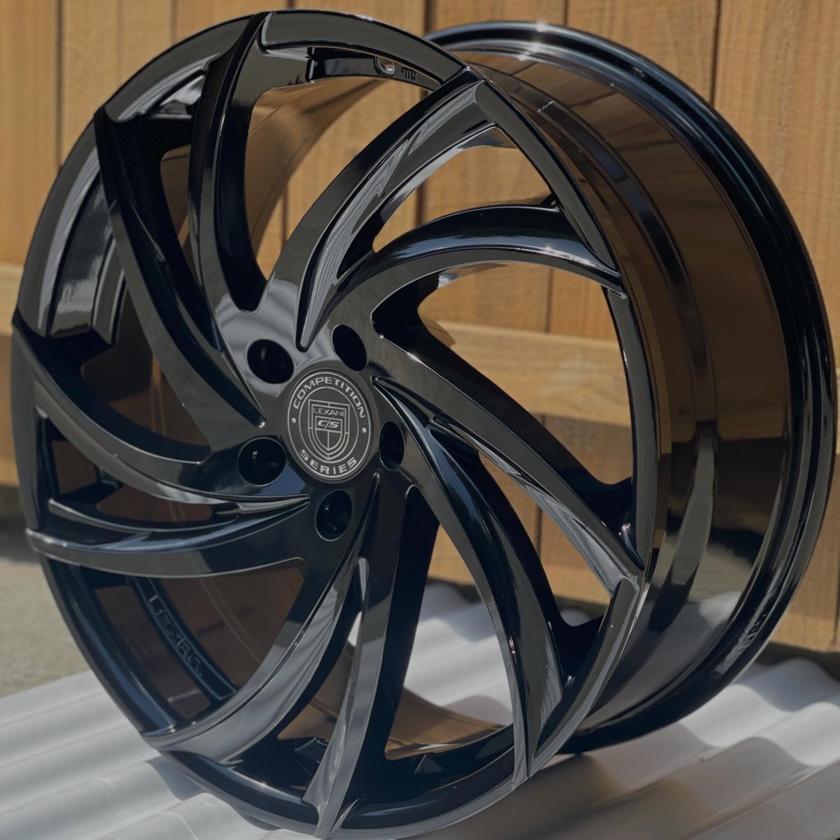 DavisBoken's tweet photo. 20-inch Lexani wheels in gloss black powder coat—OEM black. https://t.co/MH36PSzyy4