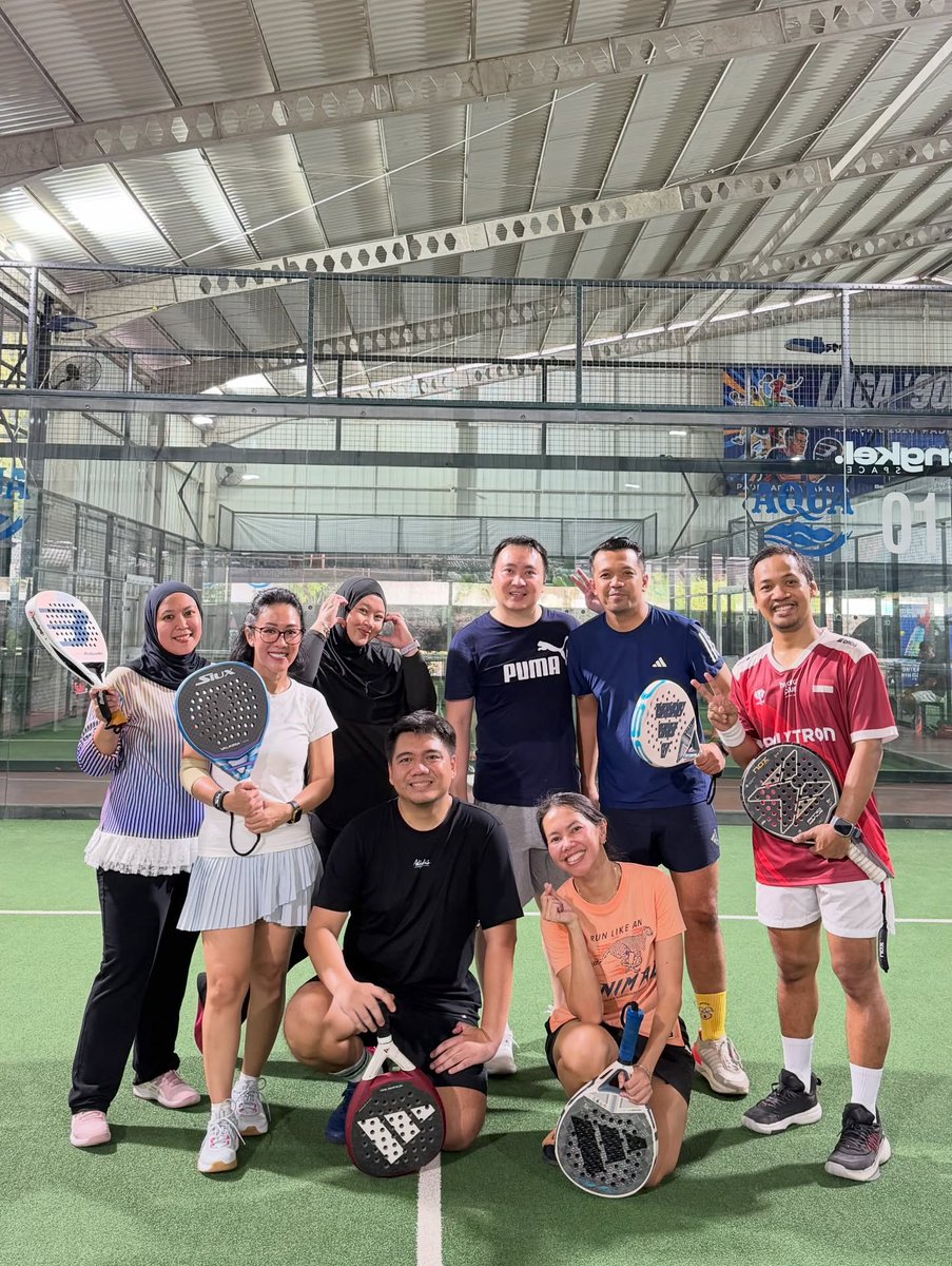 LeonardoLenort's tweet photo. Weekend padel for 3 hours! 😂 We played hard—what matters is staying active. Let’s keep going, +62! https://t.co/fiMo8XM7rQ