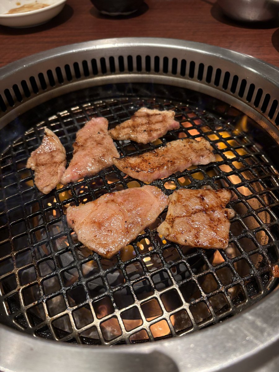 huckle201253's tweet photo. 奥さんと焼肉😇

#明月館 https://t.co/U2Zi8nXL8a
