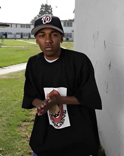 ThaRealest1ne's tweet photo. I think the character Artillery was based off K Dot aka Kendrick Lamar and here are my reasons:
1. Kendrick is bl**d affiliated
2. Artillery and K Dot both rap and sound alike
3. Same mannerisms
#TheDro #TheDropFx https://t.co/uI8bn6tiAd