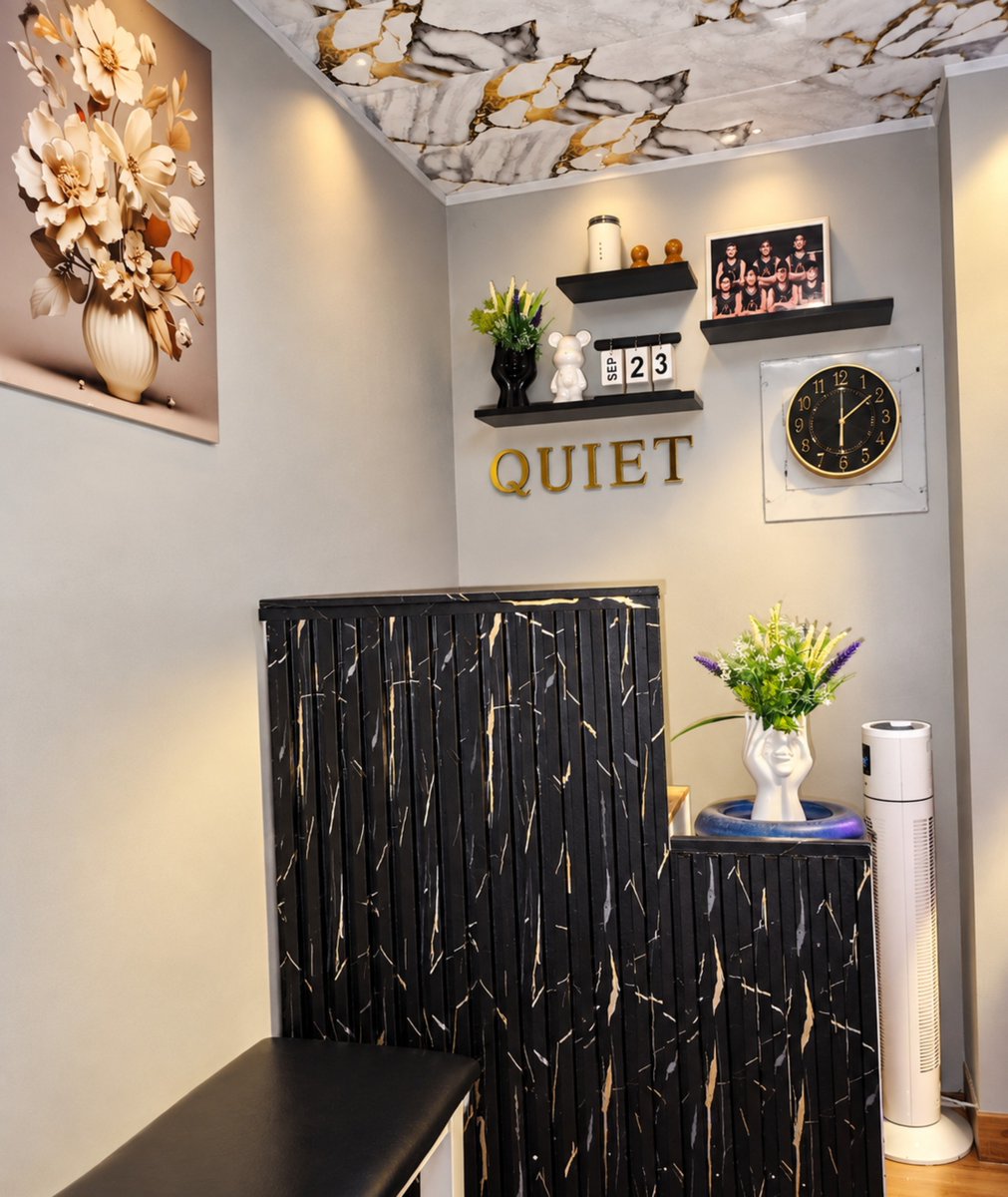 QSPAXXX's tweet photo. ✨ A little cozy, a little calm—your perfect escape awaits. 🖤
Come, relax, and unwind at Quiet Wellness Spa. 💆‍♀️✨

Book your relaxing experience tonight!

Tg: @quietspaqc
Viber: 09565032476

#quietwellnessspa https://t.co/brShid4xXC