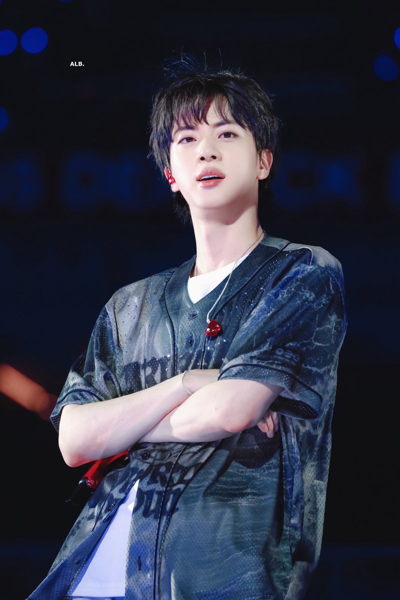 ALittleBraver92's tweet photo. Hi everyone! 💜

Many of you have been asking about this year’s birthday events and projects, so I wanted to share a little update with you.

In addition to our usual cafés and exhibitions in Seoul and Japan, we’re currently working on events in Kaohsiung (高雄), Bangkok, and Manila, with Malaysia also being a possibility.

1. Manila 
We’ll be holding an exhibition on November 29–30, followed by a café event on December 4. For more details and updates, please follow @jinslovequestph. 💜

2. Kaohsiung (高雄) 
We’re currently discussing a possible event from November 19–21. Nothing has been finalized yet, but we’ll share more details once everything is confirmed.

3. Bangkok 
We’re planning to have a birthday café event at a café near the concert venue. More details will be announced once everything is finalized.

4. Kuala Lumpur 
We’re currently discussing an event for December 11–13. We’re hoping to make it an exhibition, although it’s proving to be a little challenging. If that doesn’t work out, a café event will be our backup plan. Everything is still under discussion for now, so please stay tuned!

Thank you, as always, for all your love, support, and encouragement. 💜

Just like every year, I’ll continue doing my best to organize projects and events for everyone, within what I’m able to do.

Thank you for always being here with me. 🫶🏻