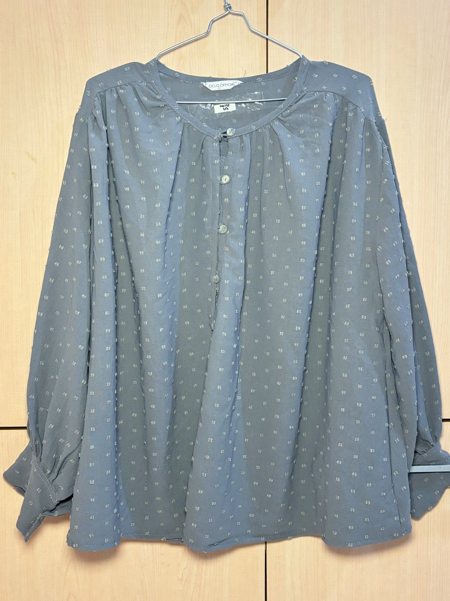 annisdanimin's tweet photo. WTS / WANT TO SELL

Preloved blouse by oclo official 

📌 IDR 35k

Available oren, gratis ongkir✨
- excl admin (disarankan splitpay biar murah)

#prelovedbyannisdanimin https://t.co/cGR1wkHkvl