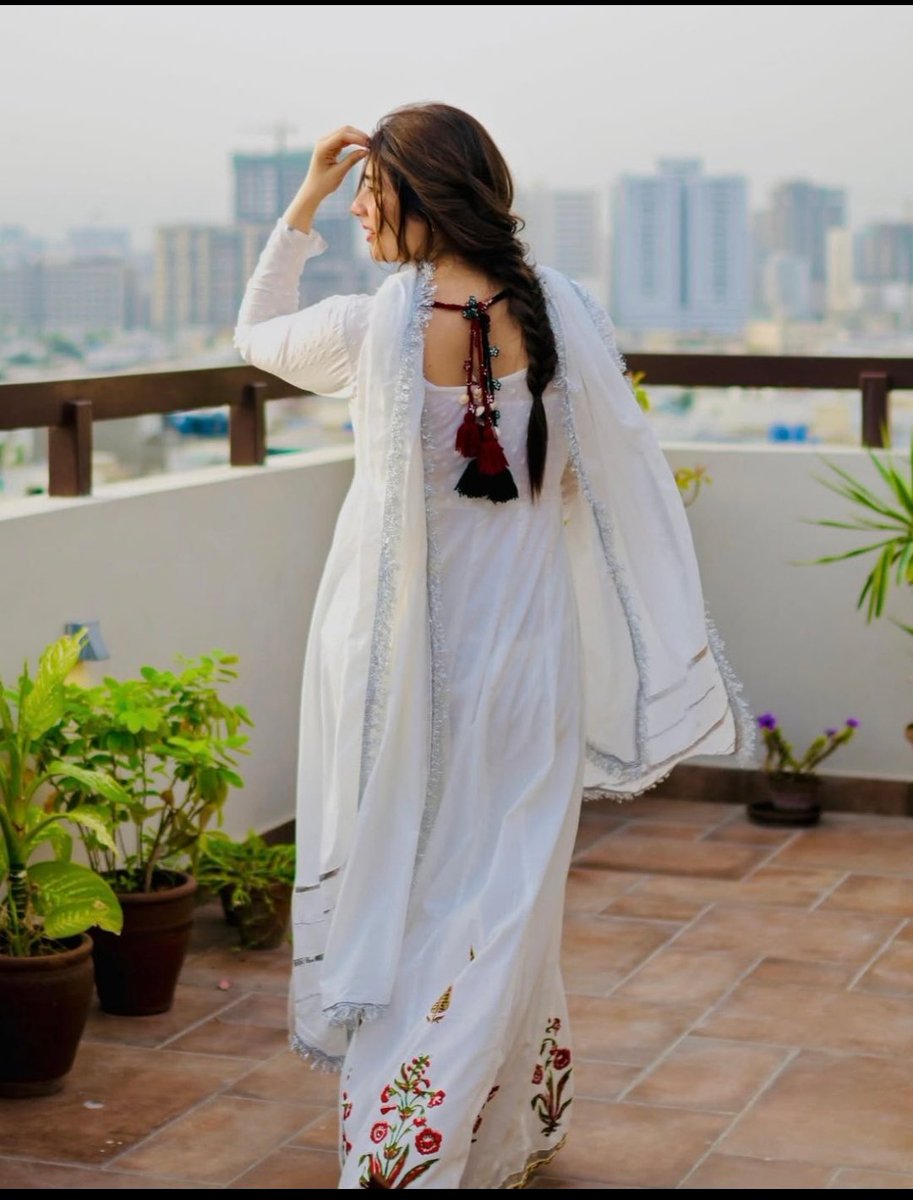 ThePopScope's tweet photo. Durefishan stuns in new pictures as Zaryab. These better come soon 

#darenijaat https://t.co/qP45l7fysv