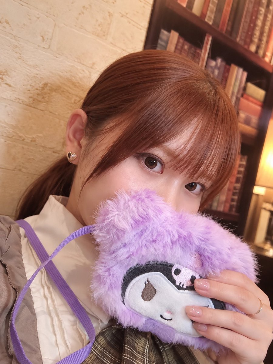 chocolat_mo0's tweet photo. おきゅおわ！
今日もクロミちゃんと一緒💜🖤🤍 https://t.co/h3w2CKgmCS