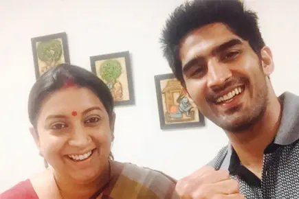 boxervijender's tweet photo. स्मृति ईरानी जी को हरियाणा भाजपा की प्रदेश प्रभारी नियुक्त किए जाने पर हार्दिक शुभकामनाएं। आपके अनुभव और नेतृत्व में हरियाणा में संगठन नई ऊंचाइयों को प्राप्त करे, यही मंगलकामना है।
#SmritiIrani #BJP #Haryana
@smritiirani https://t.co/tKbhfVrcQV