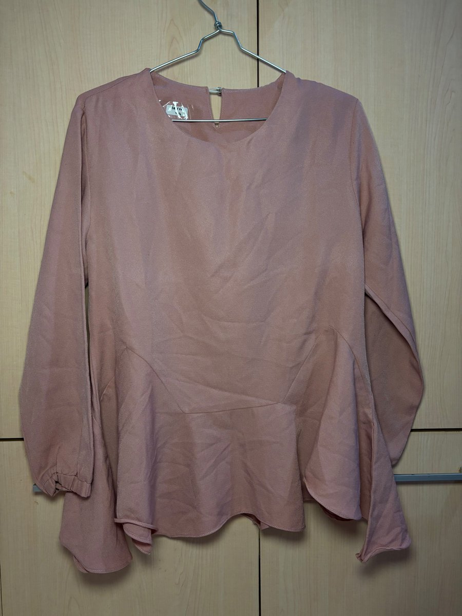 annisdanimin's tweet photo. WTS / WANT TO SELL

NEW pink top

📌 IDR 45k

Available oren, gratis ongkir✨
- excl admin (disarankan splitpay biar murah)

#prelovedbyannisdanimin https://t.co/ny7vkxGlEY