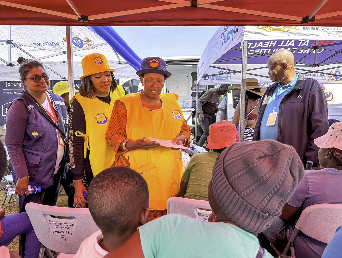 GautengHealth's tweet photo. MEC for Health and Wellness, @FaithMazibukoSA, is leading the #Siyabaphilisa Outreach Programme at Lawley Extension 10 informal settlement, where the Gauteng Department of Health is bringing quality healthcare services directly to residents. The initiative aims to improve access to healthcare while promoting prevention, early detection, and timely treatment of illnesses. 
#AsibeHealthyGP #Siyabaphilisa #GrowingGautengTogether