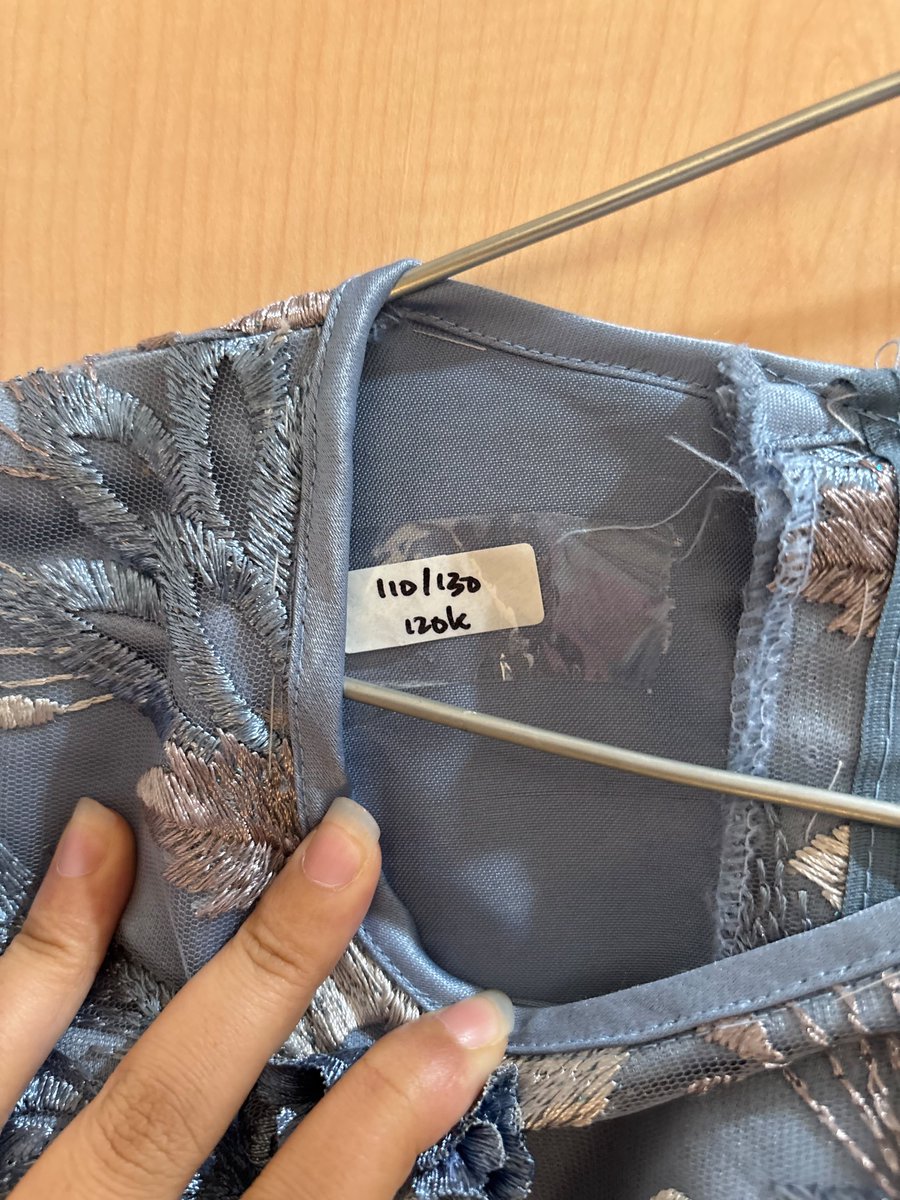 annisdanimin's tweet photo. WTS / WANT TO SELL

Preloved dress brukat biru

📌 IDR 120k (negotiable)

Available oren, gratis ongkir✨
- excl admin (disarankan splitpay biar murah)

#prelovedbyannisdanimin https://t.co/xmO8gRkFs5