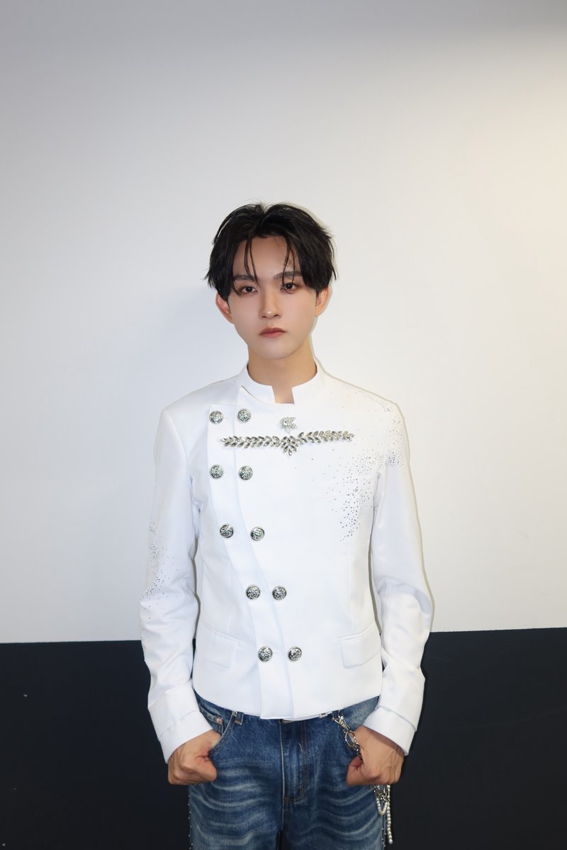 official__INI's tweet photo. [📸] 260923
#INKIGAYO LIVE in TOKYO

#쇼고 🤓
田島将吾 (TAJIMA SHOGO)

Detail ❯❯ https://t.co/HGB8kKnzGO

#INKIGAYOLIVEINTOKYO #인기가요
#INI_ANTHEM #INI_YKWTD 
#INI #아이엔아이 #Todays_INI https://t.co/pG1urJJ2Hm