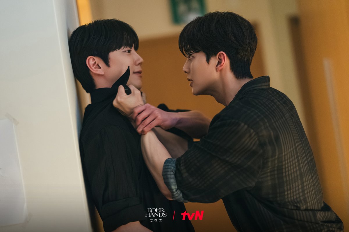 CJnDrama's tweet photo. 계속되는 비오와 정요의 불협화음
분노 폭발한 비오, 결국 정요 멱살까지?!💥

[토일] 밤 9:10ㅣtvN
#즐거움엔20tvN #포핸즈 #FourHandsTwoSonatas https://t.co/8OJJMDGany