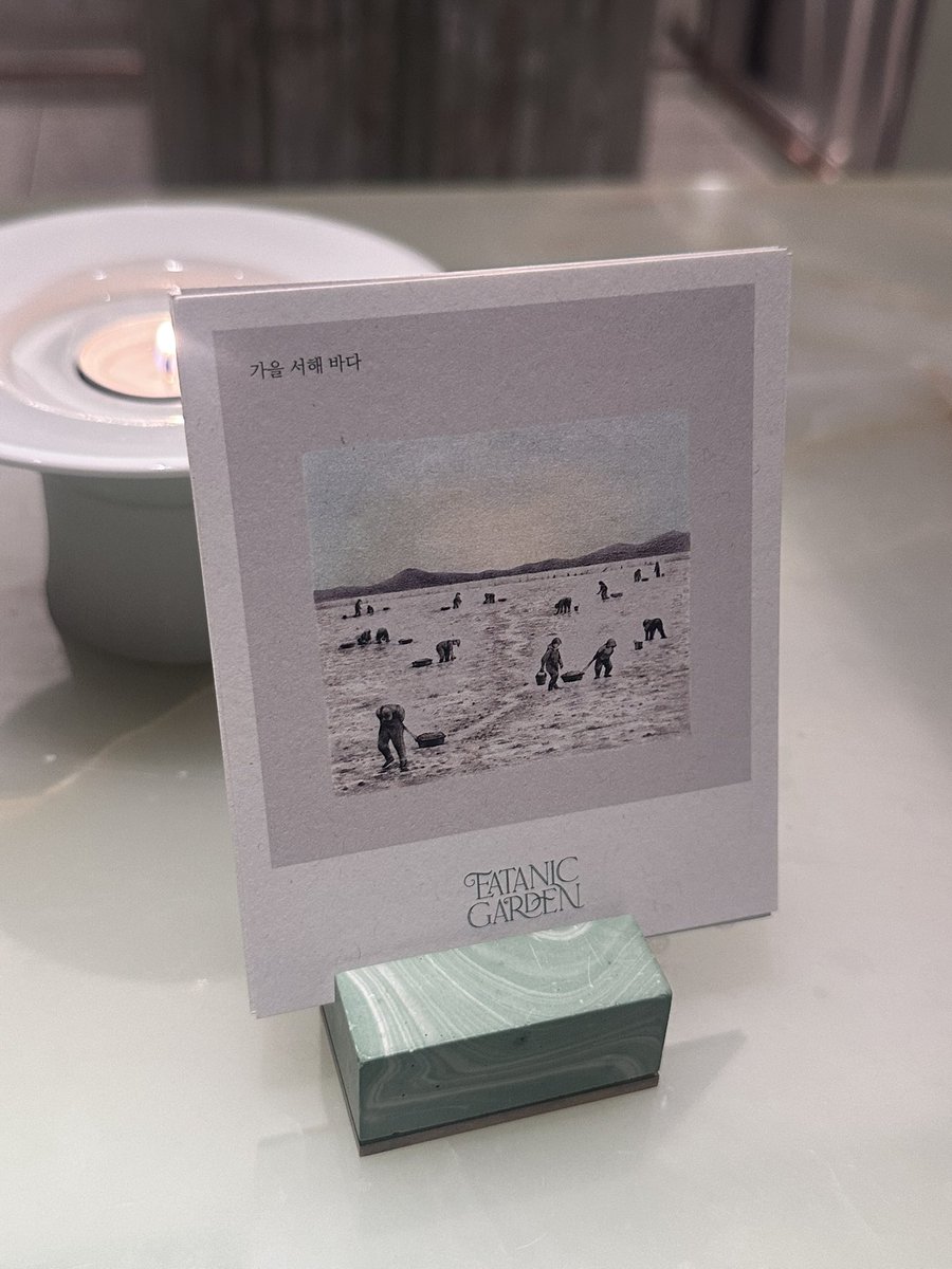 mongdingo__o's tweet photo. 6. 이볼브 (서해 바다)
원래는 대구 요리인데
생선 못먹어서요!

랑구스틴을 람부스틴(과일)로 듣고 같이 웃었고.. 부드러운 랍스타 계열의 요리이고 배추 찜 밑에 보리밥이 같이!

조개껍질 위에는 동그랑땡 느낌나는 조개전이 있었습니다 https://t.co/7zgQMLe4NF