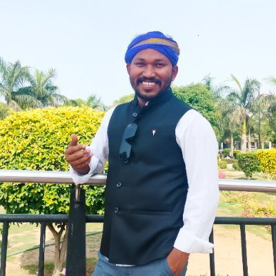 RajuValmikiN's tweet photo. मायावती ने एक बार फिर अपने परिवार के व्यक्ति को राष्ट्रीय संयोजक बनाया है। भला @SurajKrBauddh की तपस्या में क्या कमी रह गई थी। आखिर सूरज भी जाटव समाज से ही है। बौद्ध धर्म में परिवर्तन भी किया है।

क्या सूरज बौद्ध जैसे कार्यकर्ता केवल दरी बिछाने के लिए है ? और मलाई खाने के लिए परिवार के व्यक्ति हैं।