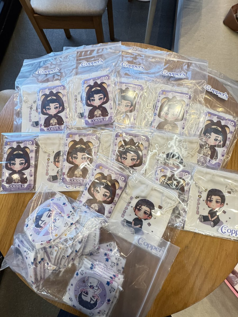 Copper_ourlove's tweet photo. 📣give away ยังมีอยู่นะคะ วันนี้ใครมาหาฟีฟ่าอยากมารับกอว.หรือโปสเตอร์จากคาเฟ่ มารับฟรีได้เลยค่า Purple กำลังทยอยเก็บร้านเลย~~~ มามะมามะ 💜

📍Hey! Coffee I'm Park Chula 

#ThePurpleHourWithCopperXXIII
#CopperFifa #คอปเปอร์ฟีฟ่า
#CopperPhuriwat #Fifa_th https://t.co/zguQkOCPe7