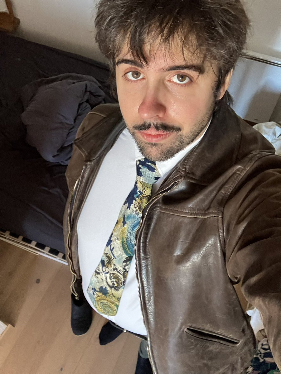 Pedalyon's tweet photo. Ça m’a pas empêché de valider le mémoire avec 14/20 !!! 🎉 https://t.co/JC6zIobXV1