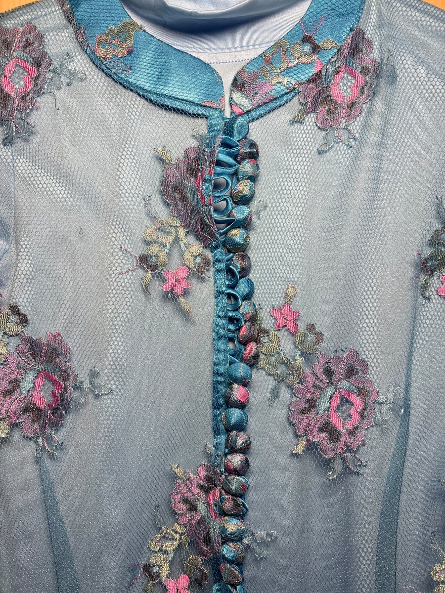 annisdanimin's tweet photo. WTS / WANT TO SELL

Preloved fitted kebaya brukat biru + inner

📌 IDR 150k

Available oren, gratis ongkir✨
- excl admin (disarankan splitpay biar murah)

#prelovedbyannisdanimin https://t.co/JX2e8aoquX