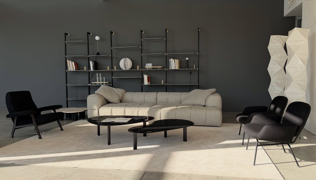arflex's tweet photo. Strips sofa system designed by Cini Boeri 1970 - The original -
At the end of the 60s, the architect Cini Boeri revolutionizes the furniture market with her model, that is now an “evergreen”: the seat system Strips. Part of arflex at Aram.

Explore more of arflex on @aramldn https://t.co/QiJKC7eH4y