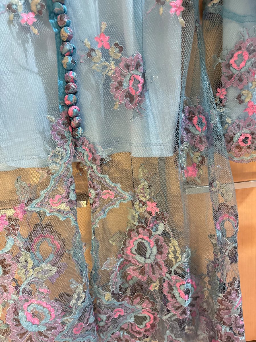 annisdanimin's tweet photo. WTS / WANT TO SELL

Preloved fitted kebaya brukat biru + inner

📌 IDR 150k

Available oren, gratis ongkir✨
- excl admin (disarankan splitpay biar murah)

#prelovedbyannisdanimin https://t.co/JX2e8aoquX